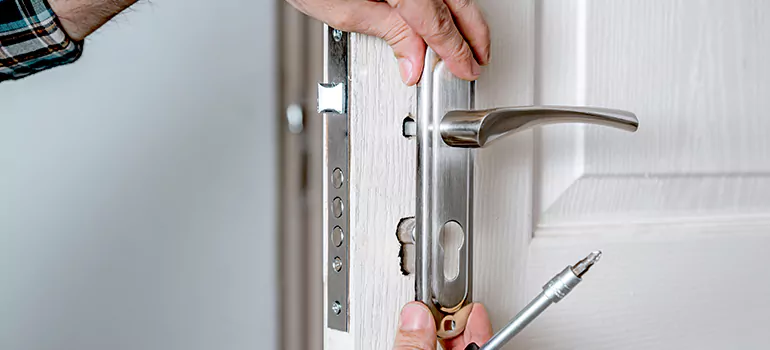 Front Door Knob Repair in Uptown Core, ON